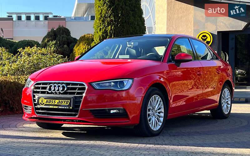 Седан Audi A3 2016 в Львові