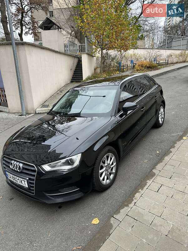 Хетчбек Audi A3 2015 в Києві фото 2 Хетчбек Audi A3 2015 в Києві