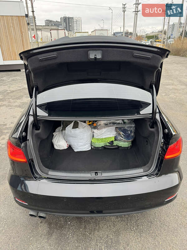 Седан Audi A3 2015 в Киеве