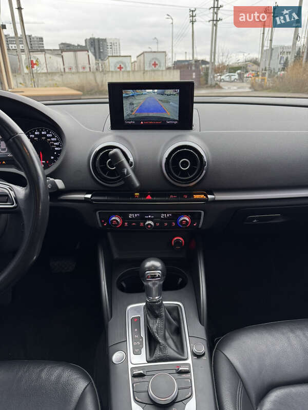 Седан Audi A3 2015 в Киеве