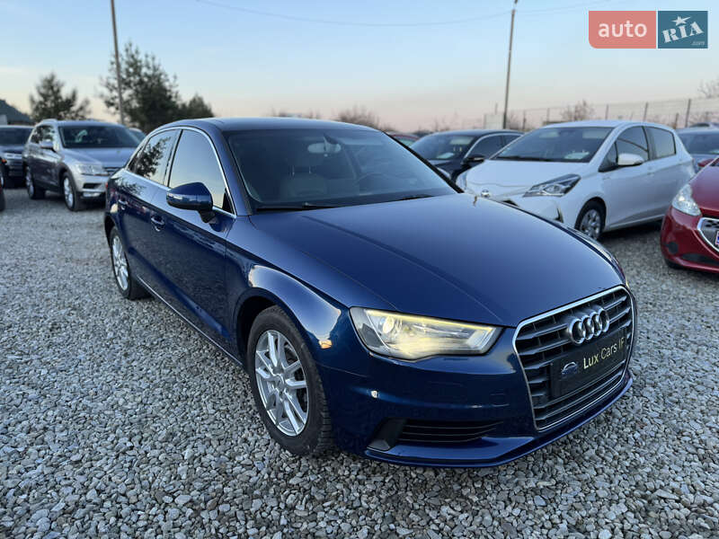 Седан Audi A3 2015 в Ивано-Франковске