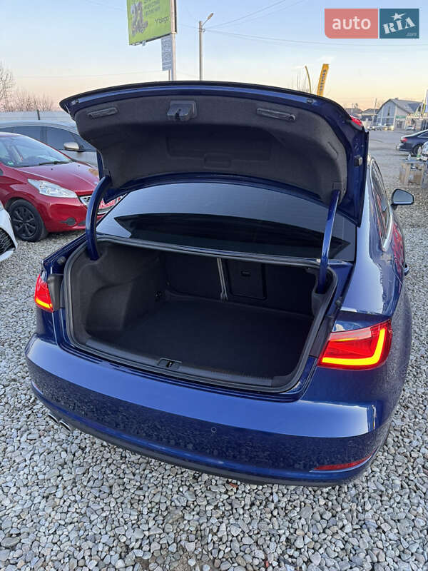 Седан Audi A3 2015 в Ивано-Франковске