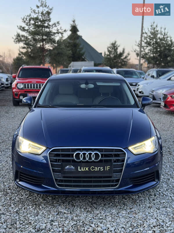Седан Audi A3 2015 в Ивано-Франковске