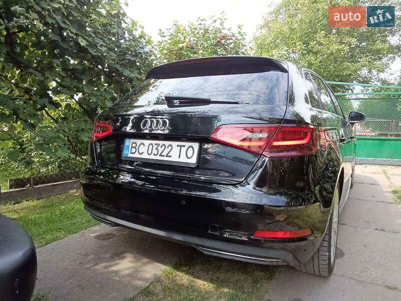 Хэтчбек Audi A3 2016 в Львове