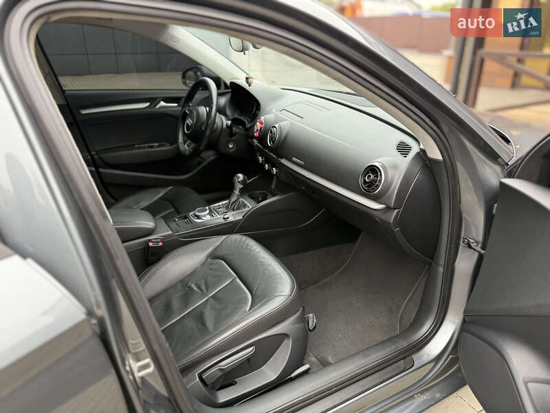 Седан Audi A3 2015 в Ровно фото 18 Седан Audi A3 2015 в Ровно