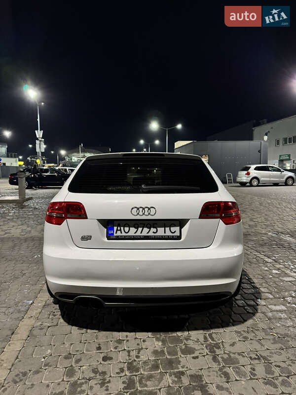 Хэтчбек Audi A3 2011 в Мукачево
