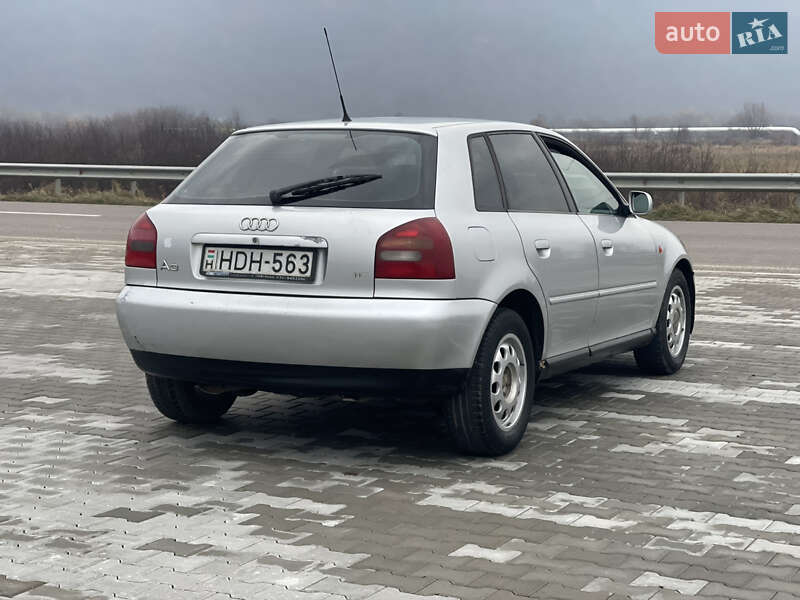 Хетчбек Audi A3 2001 в Хусті