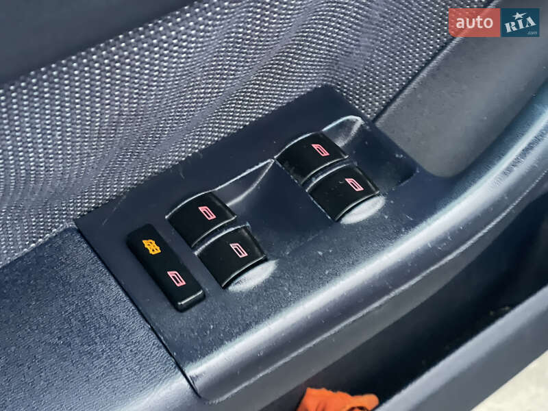 Хетчбек Audi A3 2001 в Хусті