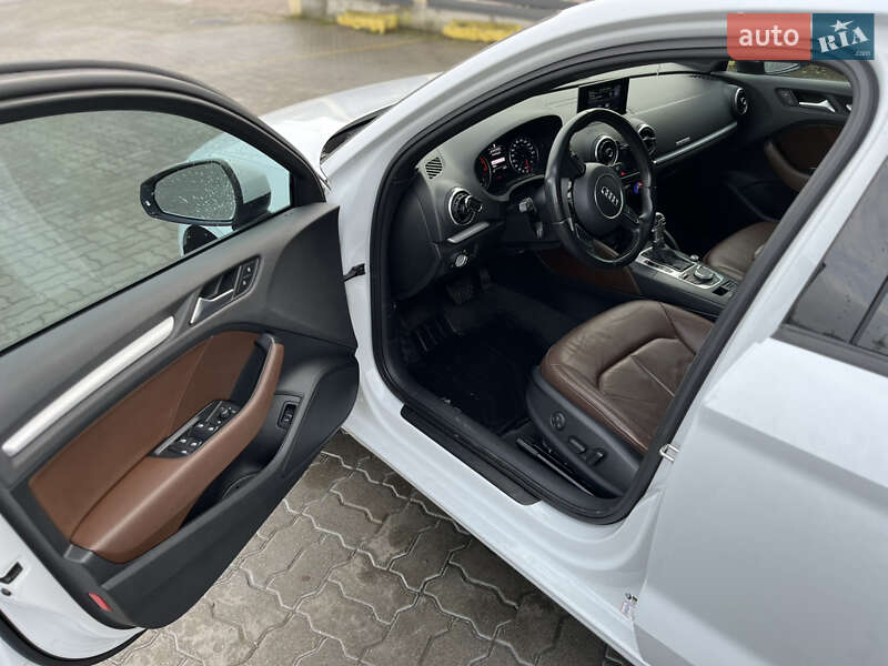 Седан Audi A3 2014 в Львове