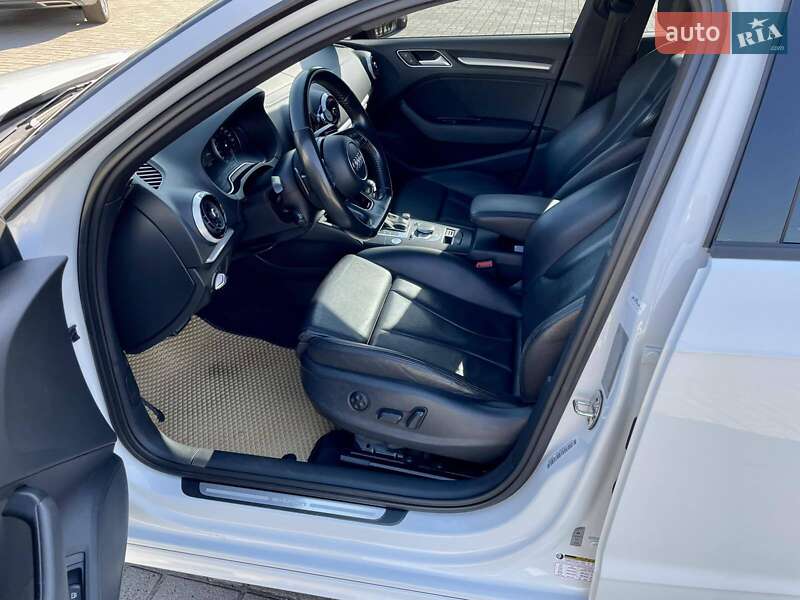 Хэтчбек Audi A3 2017 в Запорожье