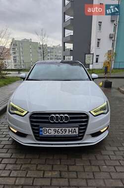 Седан Audi A3 2015 в Львове