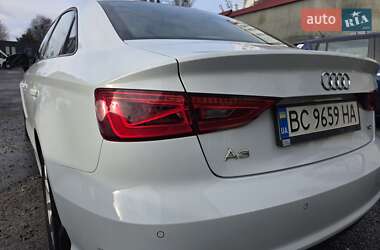 Седан Audi A3 2015 в Львове
