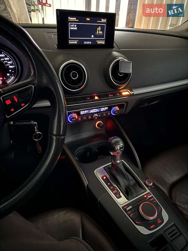Седан Audi A3 2015 в Киеве