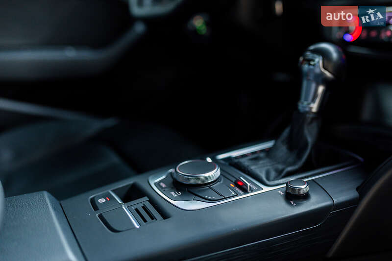 Седан Audi A3 2015 в Одессе