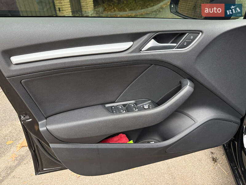 Хэтчбек Audi A3 2015 в Киеве фото 10 Хэтчбек Audi A3 2015 в Киеве