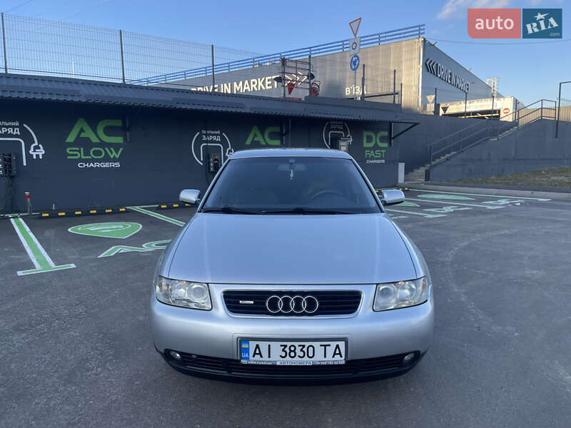 Хэтчбек Audi A3 2001 в Чернигове