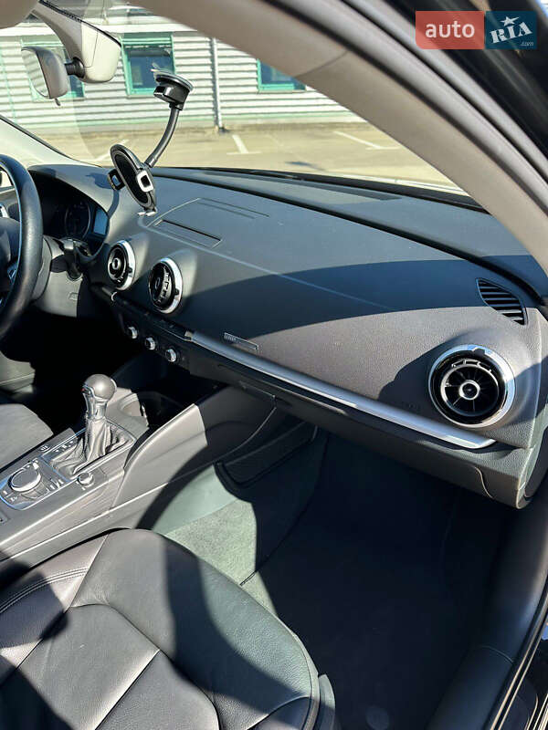 Седан Audi A3 2016 в Виннице