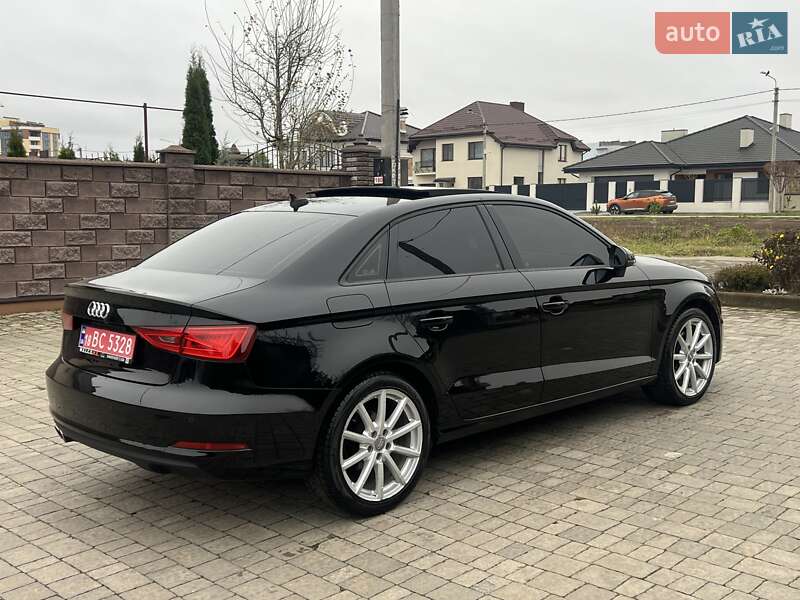 Седан Audi A3 2015 в Рівному