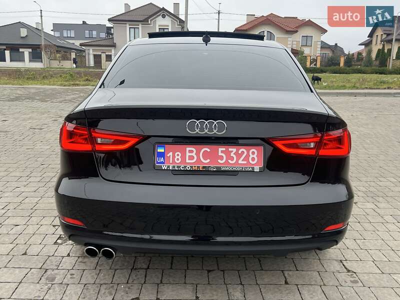 Седан Audi A3 2015 в Рівному