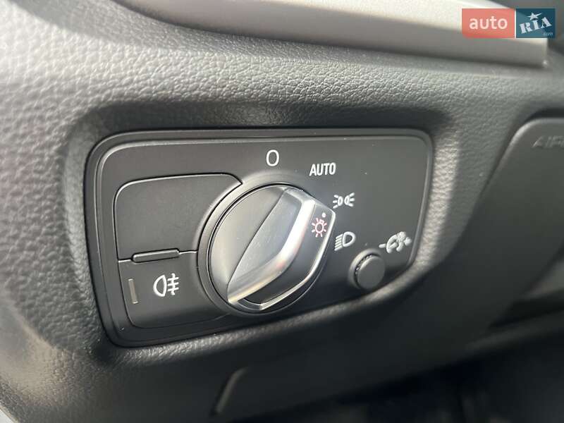 Седан Audi A3 2015 в Рівному