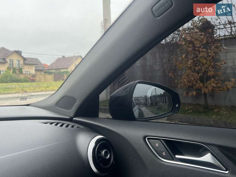 Седан Audi A3 2015 в Рівному