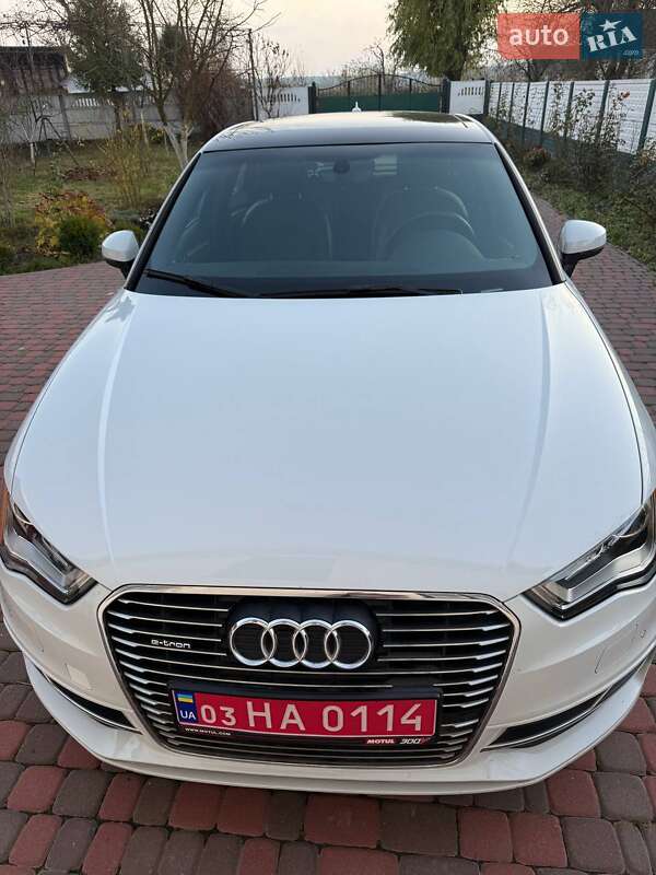 Хетчбек Audi A3 2016 в Ірпені