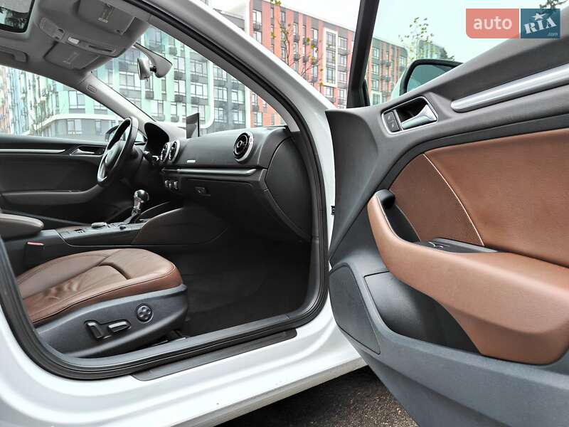 Седан Audi A3 2015 в Києві