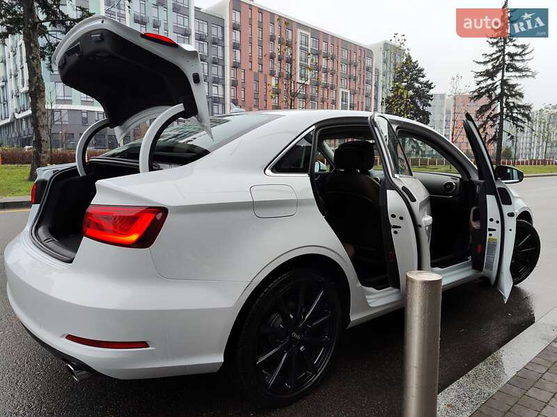 Седан Audi A3 2015 в Києві