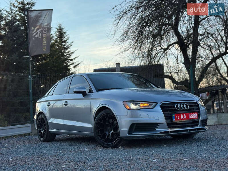 Седан Audi A3 2016 в Дрогобичі