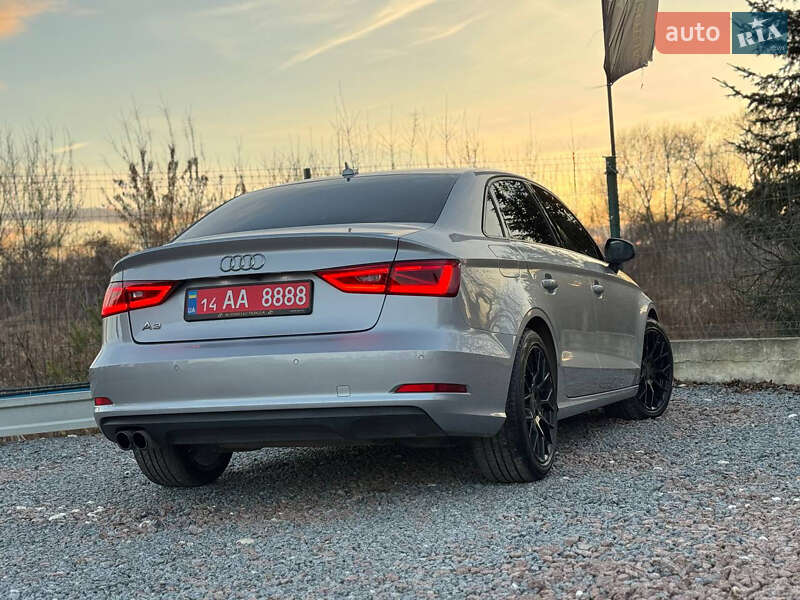 Седан Audi A3 2016 в Дрогобичі