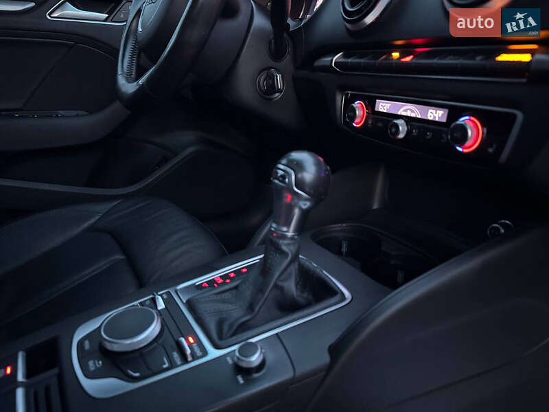 Седан Audi A3 2016 в Дрогобичі