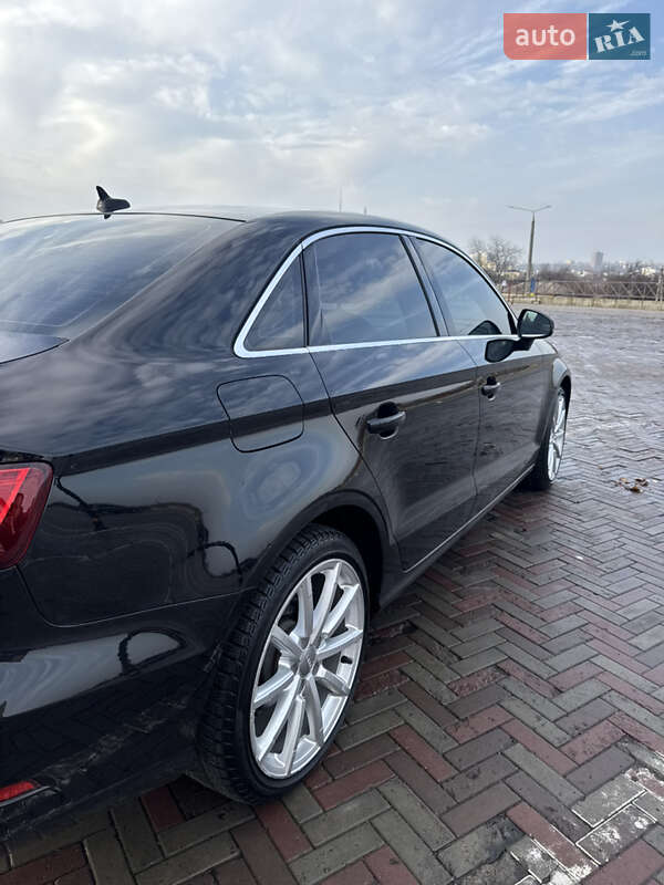 Седан Audi A3 2014 в Харькове
