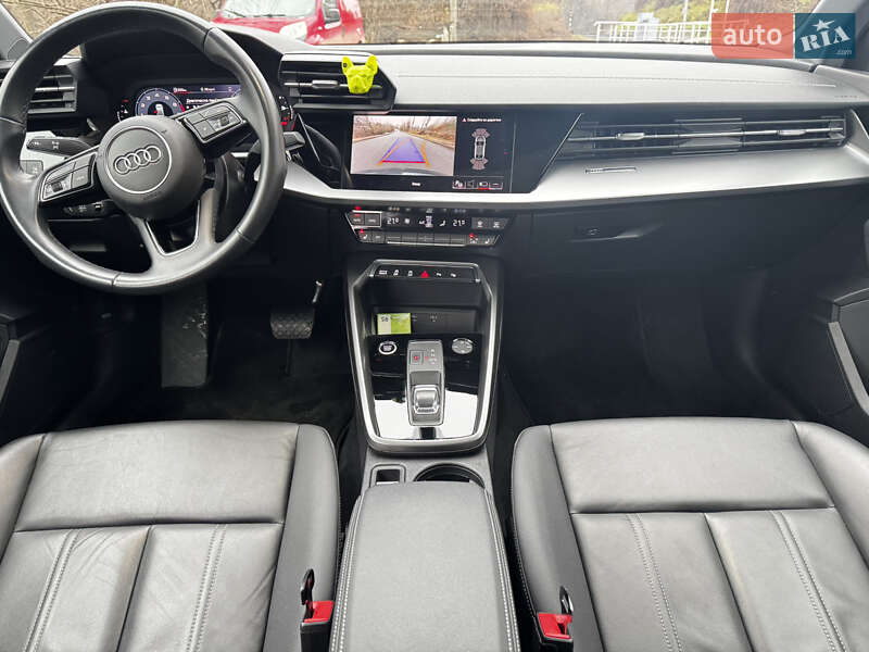 Седан Audi A3 2024 в Чернівцях