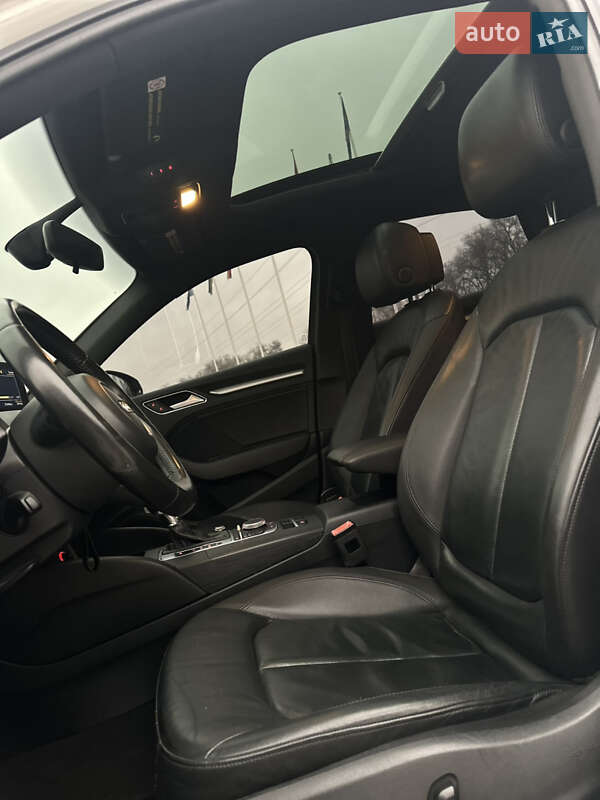 Седан Audi A3 2015 в Запорожье