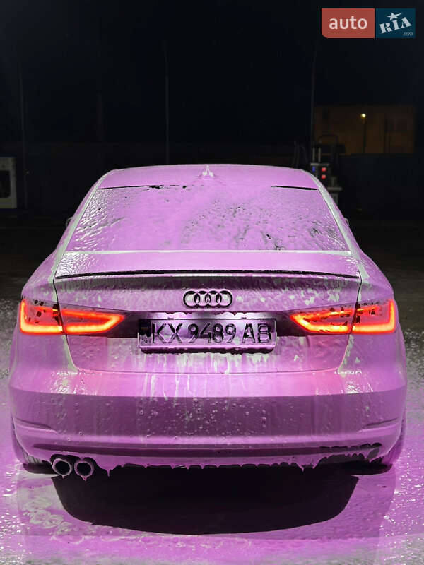Седан Audi A3 2015 в Запорожье