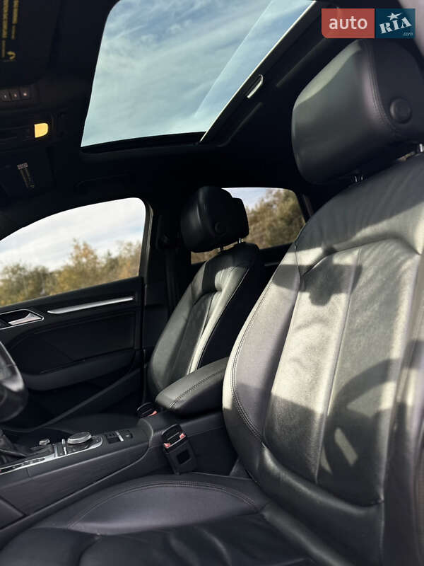 Седан Audi A3 2015 в Запорожье