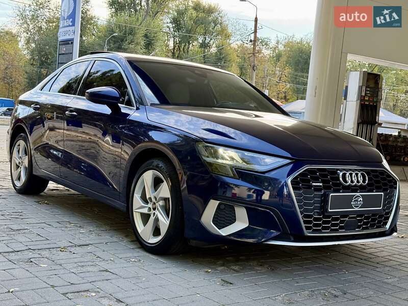 Седан Audi A3 2022 в Дніпрі