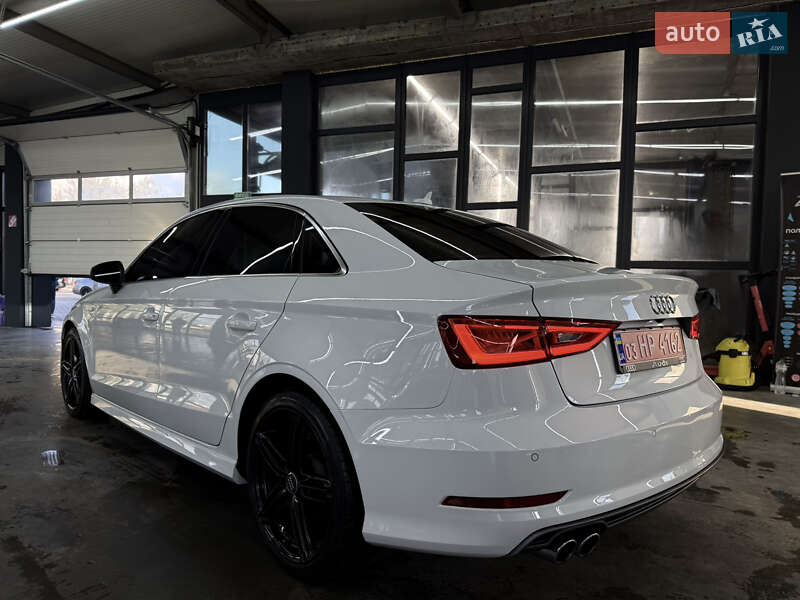 Седан Audi A3 2014 в Рівному