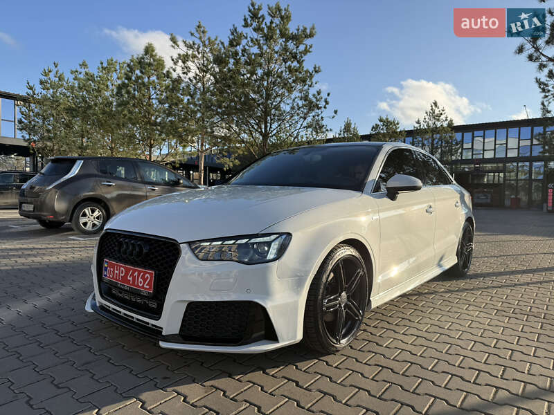 Седан Audi A3 2014 в Рівному