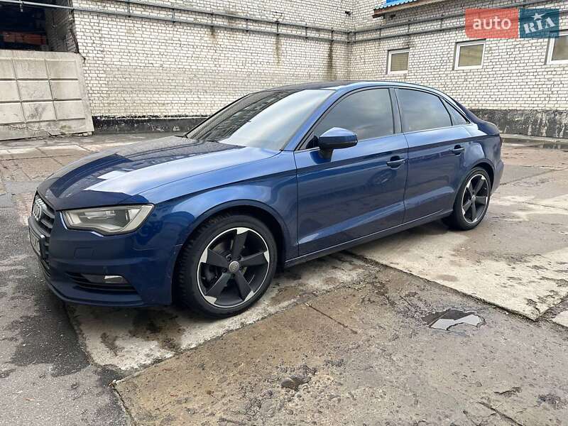 Седан Audi A3 2014 в Харкові