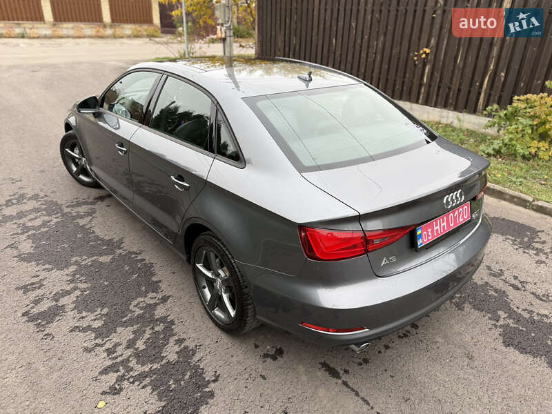 Седан Audi A3 2015 в Киеве