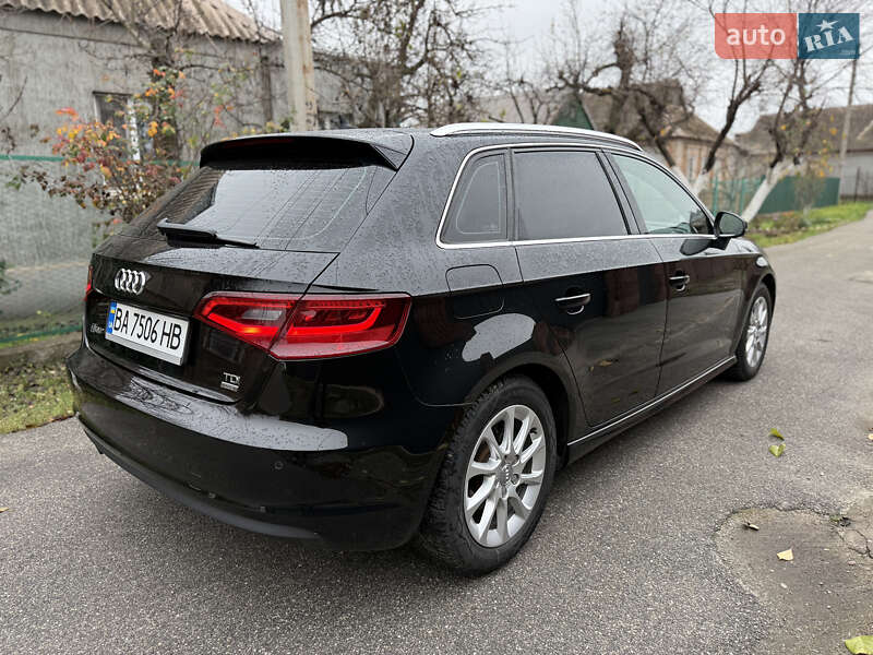 Хэтчбек Audi A3 2014 в Кривом Роге