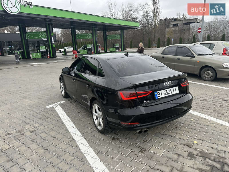 Седан Audi A3 2015 в Кременчуці