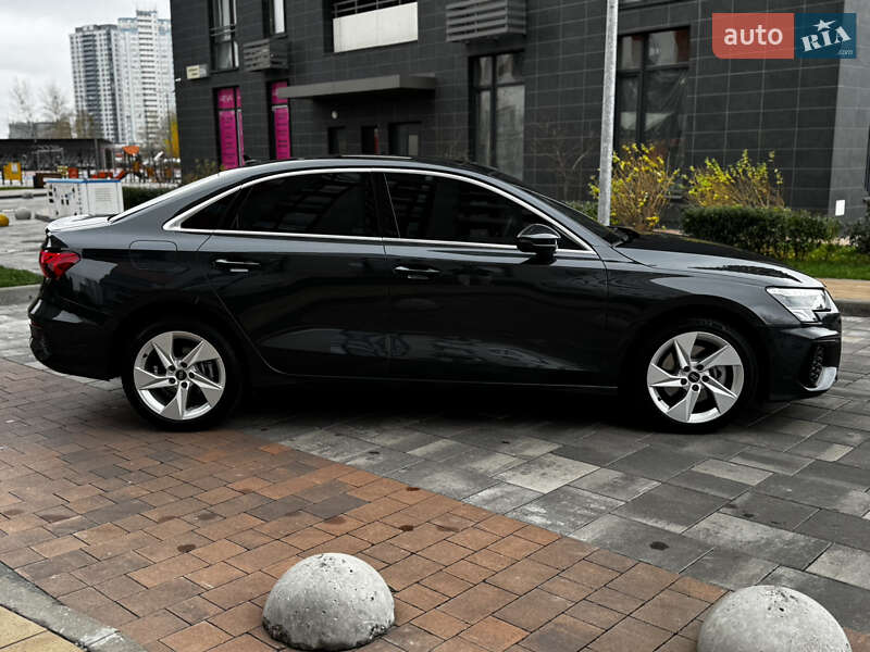 Седан Audi A3 2023 в Киеве
