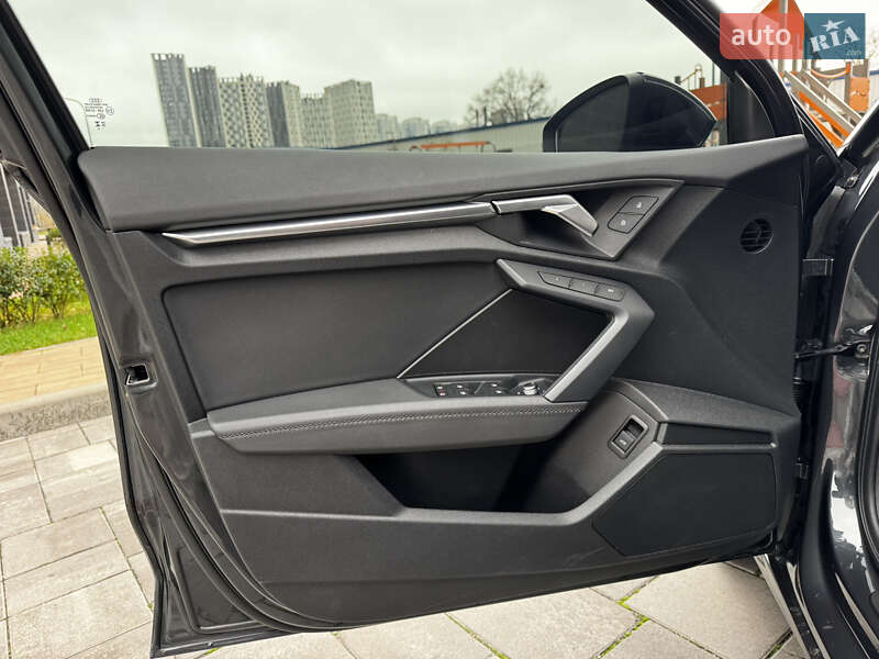 Седан Audi A3 2023 в Киеве