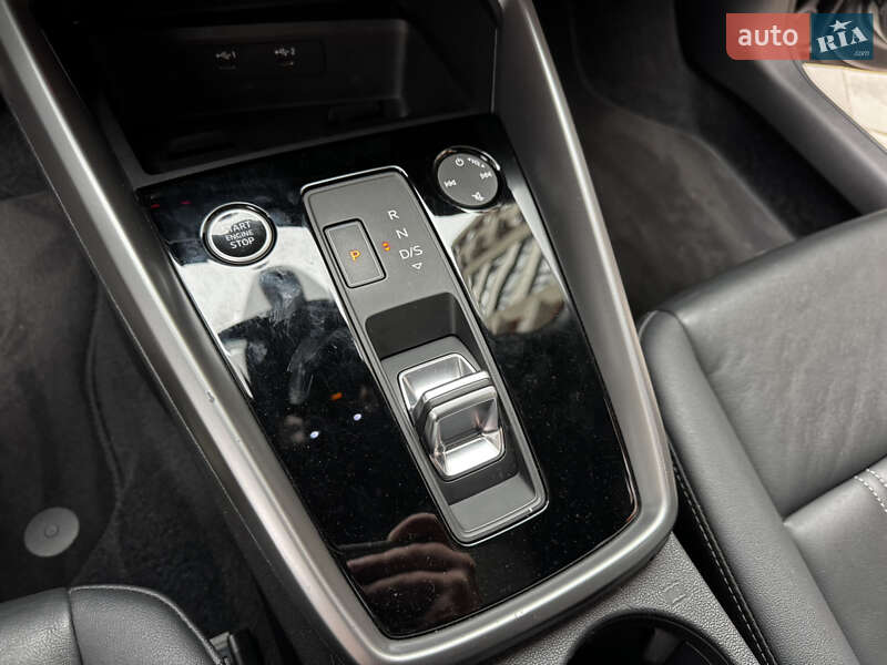 Седан Audi A3 2023 в Киеве