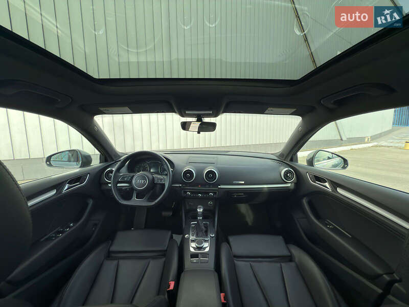 Хэтчбек Audi A3 2018 в Черновцах