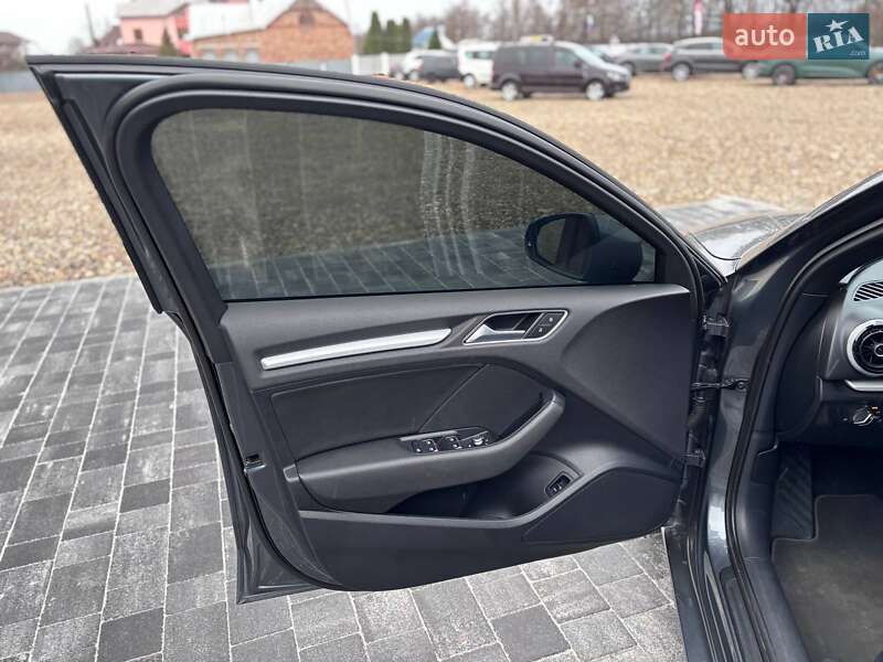 Седан Audi A3 2015 в Коломые