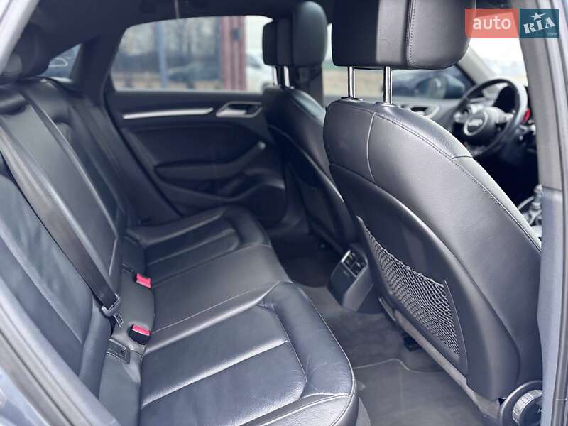 Седан Audi A3 2015 в Коломые
