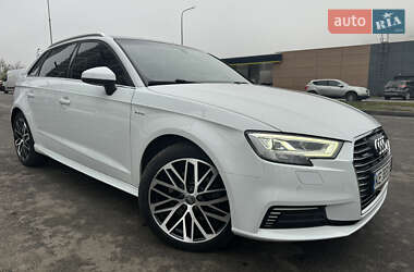 Хэтчбек Audi A3 2017 в Днепре